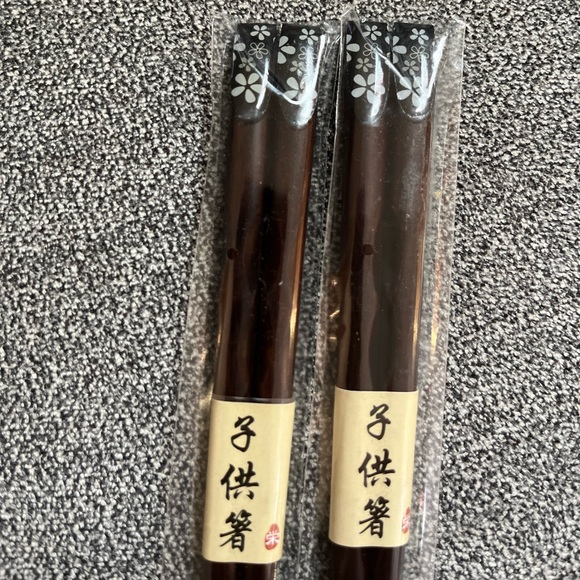 Kid’s Chopstick Set of Two from Japan high quality craftsmanship with Flower - Picture 8 of 8